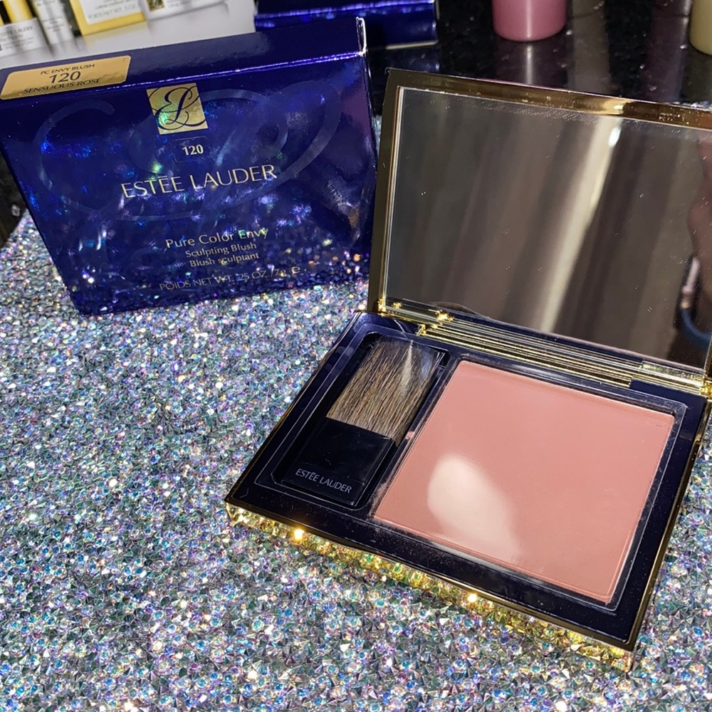 New Estée Lauder blush
